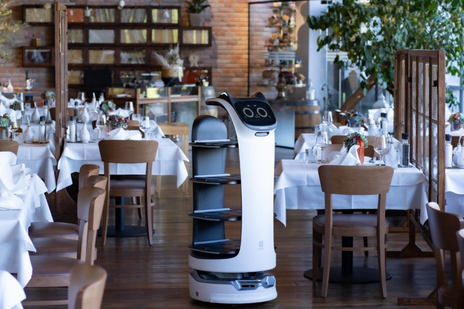 BellaBot dans le restaurant Doppio Gusto à Päffikon SZ